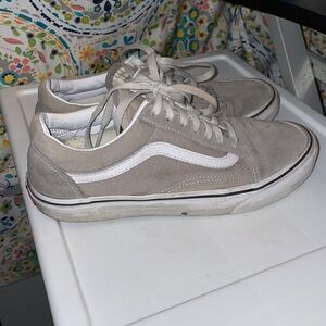 7 women’s vans grey white suede canvas low top skateboard sneaker
